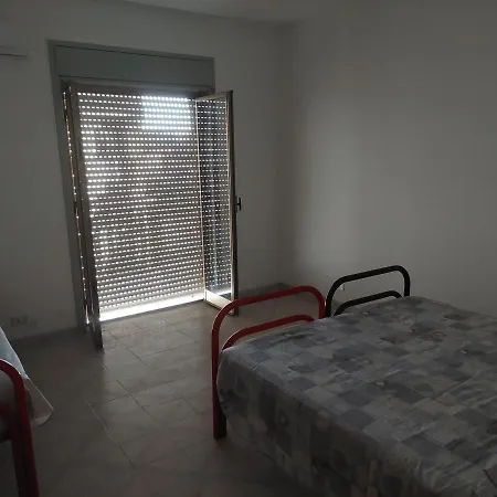 شقة Appartamento Santuzzi لينتيني